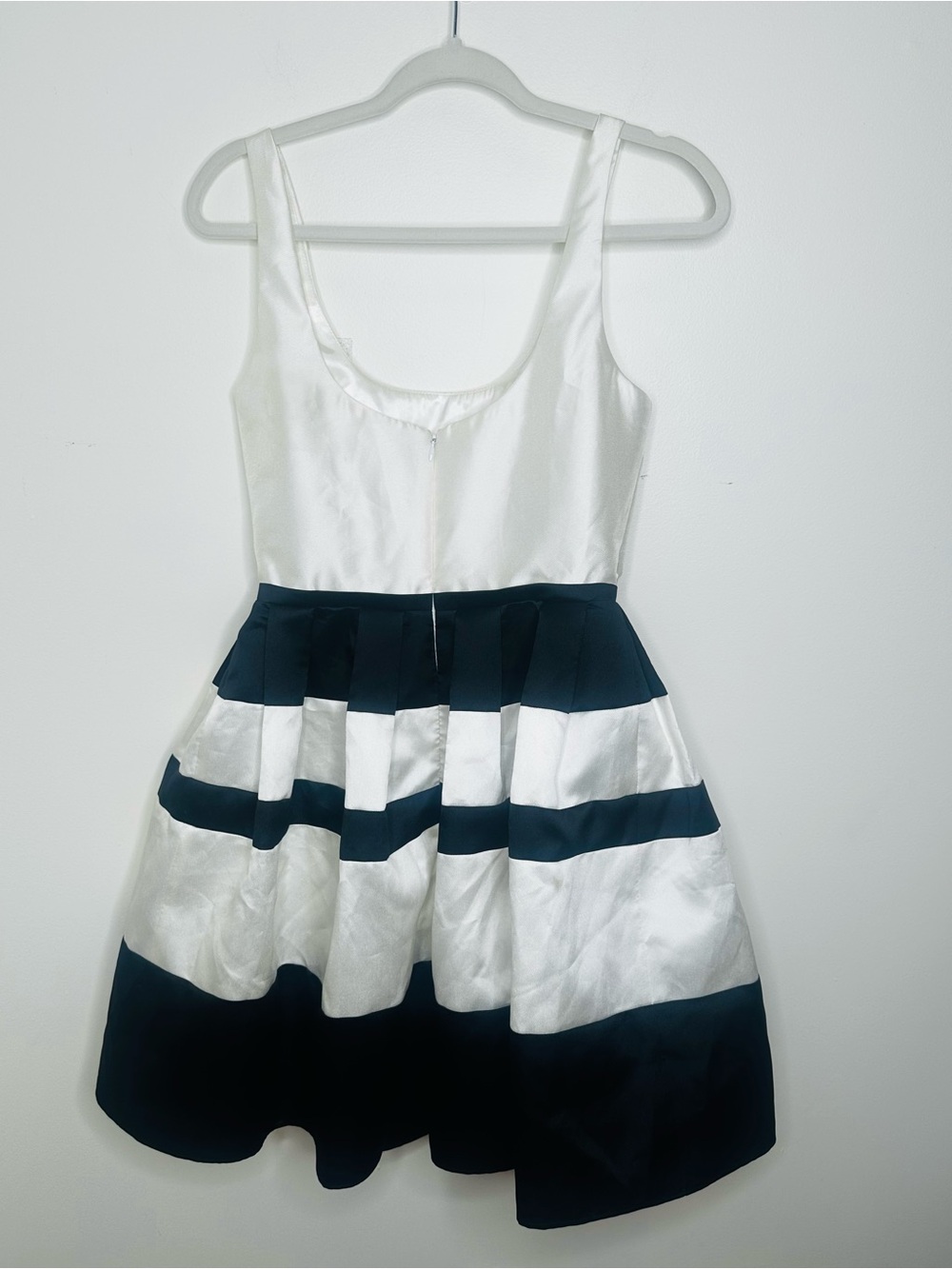 ABS by Allen Schwartz Navy & White Striped Fit & Flare Dress Size - Picture 5 of 10